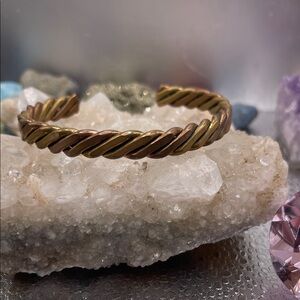 3.4.26-13 Copper & Brass Toned Twisted Bracelet (Has weight)